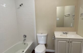 1 bed, 1 bath, 432 sqft, $650, Unit Unit D