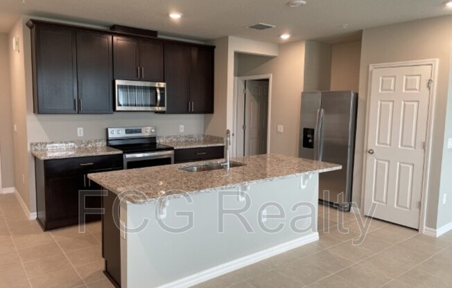1021 DESERT CANDLE DR