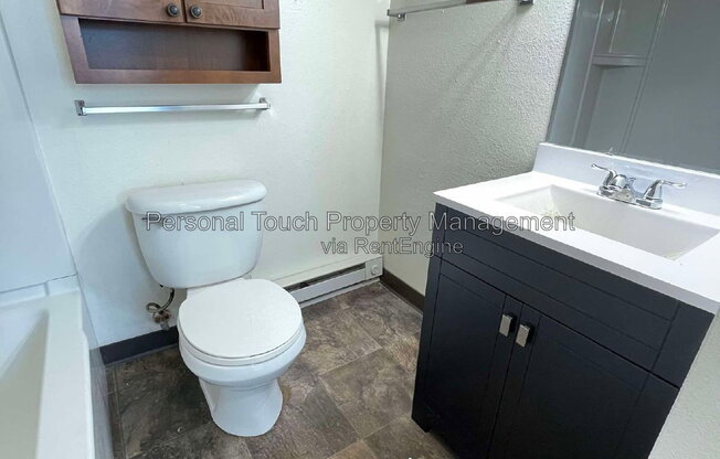 2 beds, 1 bath, 850 sqft, $825, Unit 36