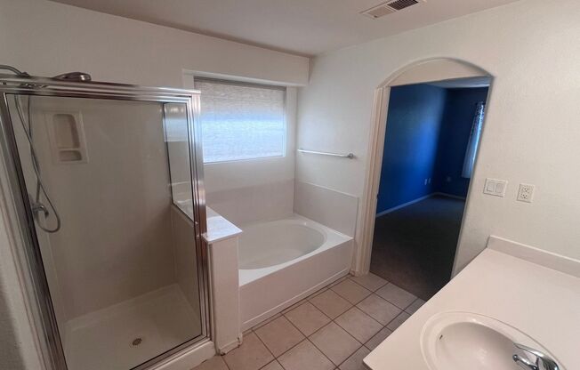 3 beds, 3 baths, $2,600