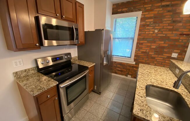 Hunter Ave 888-890 NCR
