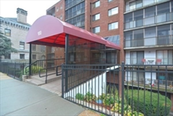 100 HIGH ST