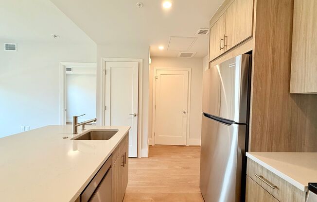 1 bed, 1 bath, $4,000, Unit 502