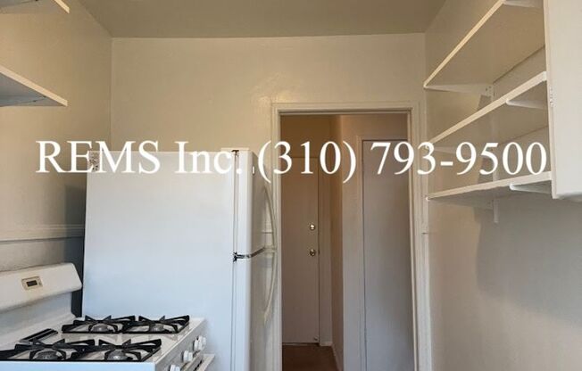 1 bed, 1 bath, 425 sqft, $1,400, Unit 15816-B