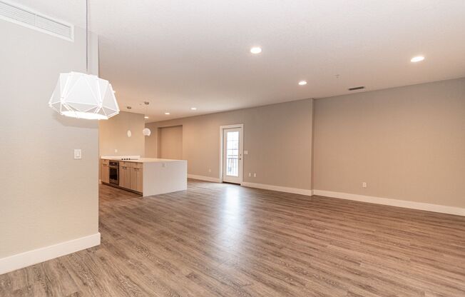 4645 SE 11th Pl. 301