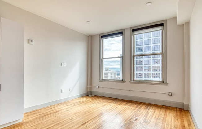 Expansive Windows at Residences at Richmond Trust, Richmond, Virginia
