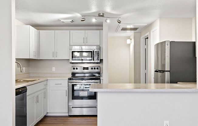 2 beds, 2 baths, $1,575, Unit 221