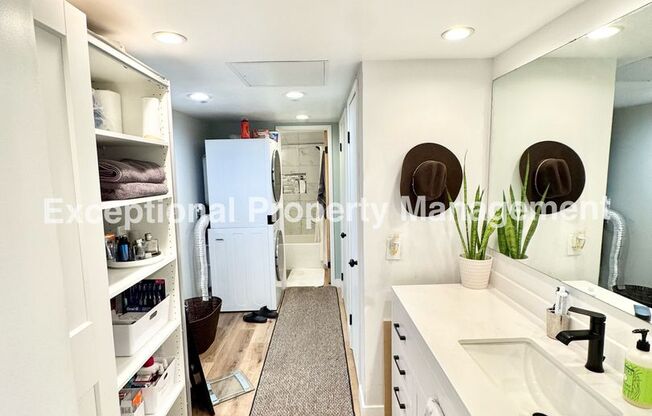 1 bed, 1 bath, $2,100, Unit # 2906