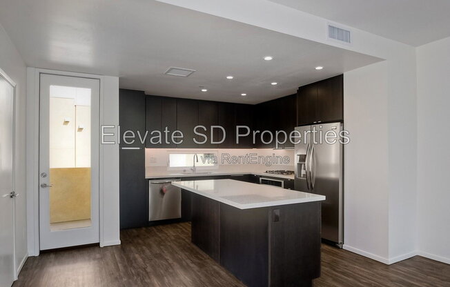 3 beds, 3.5 baths, 1,800 sqft, $4,995