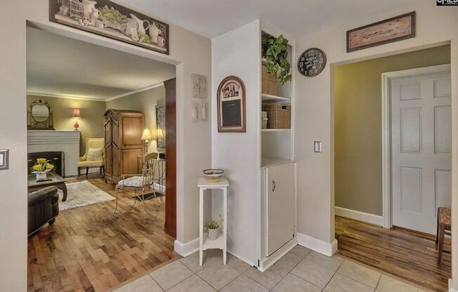 3 beds, 1 bath, $1,300