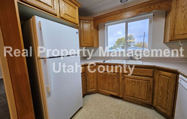 3 beds, 2 baths, $1,800