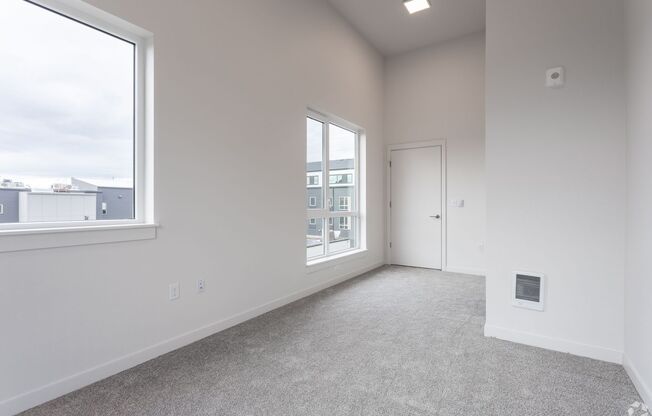 2 beds, 1 bath, 922 sqft, $1,900, Unit 228