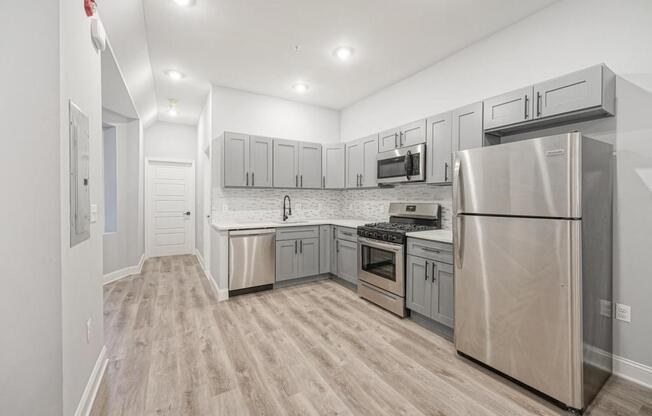 1156 S 52 ST