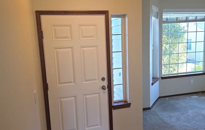 East Hill Kent 4 bedroom 2.5 bathroom with 2 car garage.  Available NOW!!