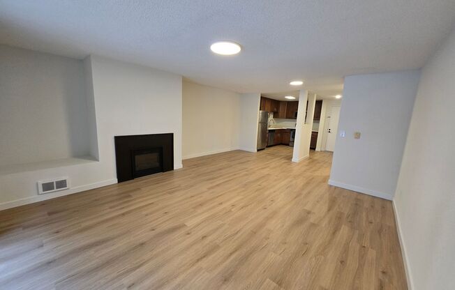 2 beds, 1 bath, 950 sqft, $2,195, Unit 108