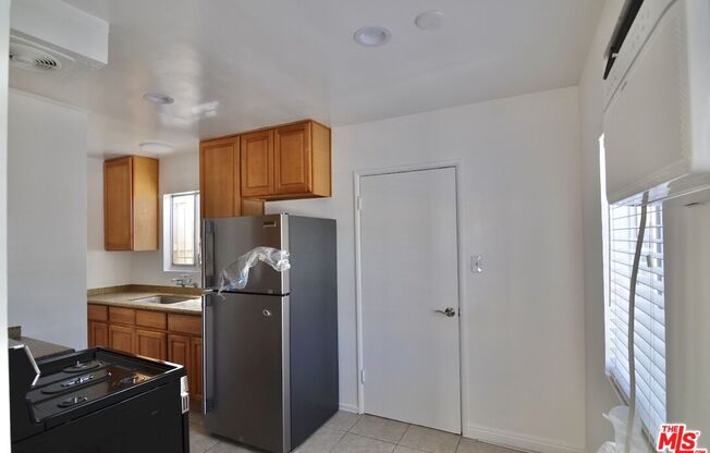 1 bed, 1 bath, 500 sqft, $1,800, Unit 1