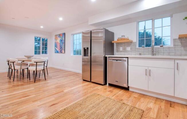 2327 1/2 LANGDALE AVE