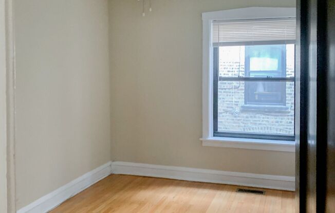 1 bed, 1 bath, 460 sqft, $1,825, Unit 1946-1P