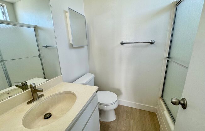 Studio, 1 bath, 375 sqft, $1,950, Unit 34 08