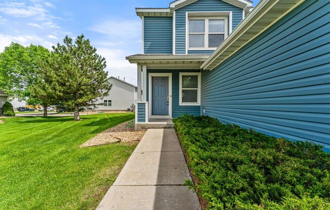 End-unit townhome in Cherry Creek School District with private yard