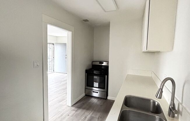 1457 W. 52nd St.