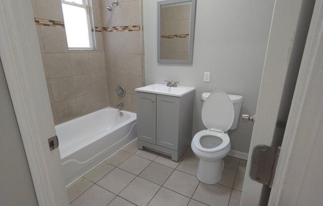 3434 W 21 ST