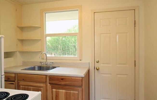 1 bed, 1 bath, 500 sqft, $1,095, Unit 6915
