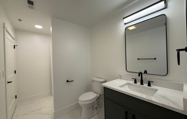 1 bed, 1.5 baths, 689 sqft, $3,395, Unit 209