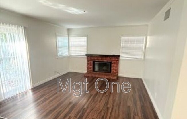 13723 BERKELEY CT