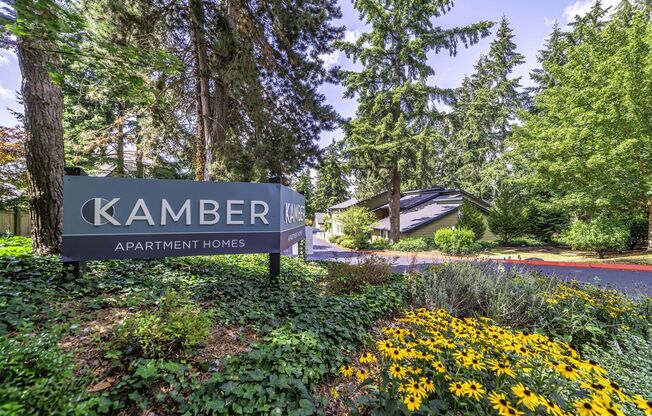 2 beds, 1 bath, 785 sqft, $1,995, Unit A04