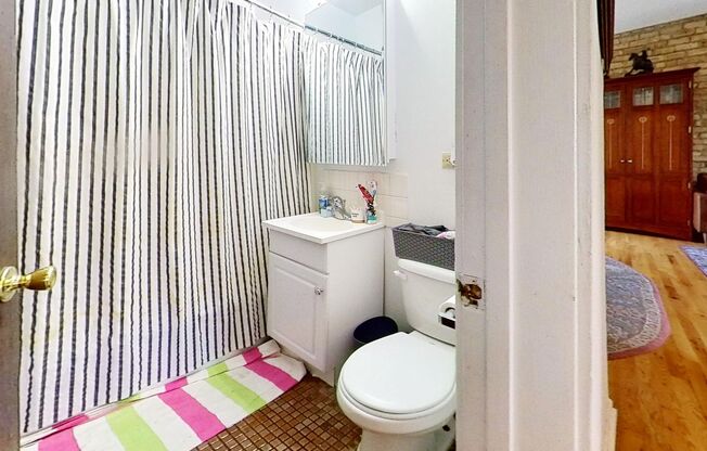 1 bed, 1 bath, 810 sqft, $2,400, Unit 1317 2B