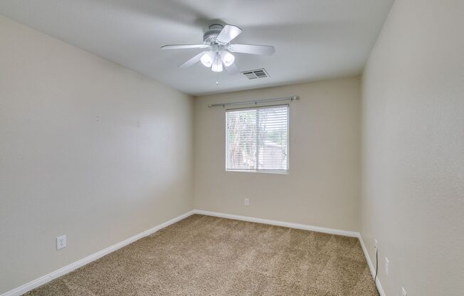4 beds, 2.5 baths, $1,900