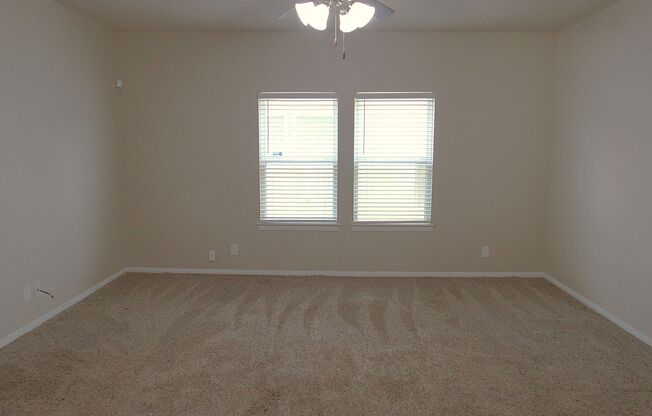 Spacious, modern and close to everything