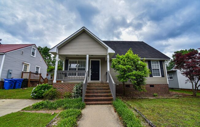 Coming Soon: 2 Bedroom 2 Bathroom with Bonus- Pets Considered