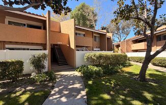 Updated 2 Bed, 2 Bathroom Condo For Rent w/ Parking! - South Coast Metro