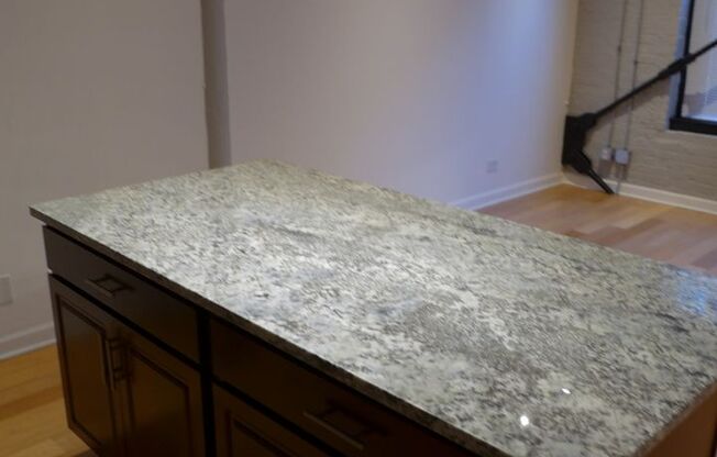 Studio, 1 bath, 550 sqft, $1,850, Unit 606