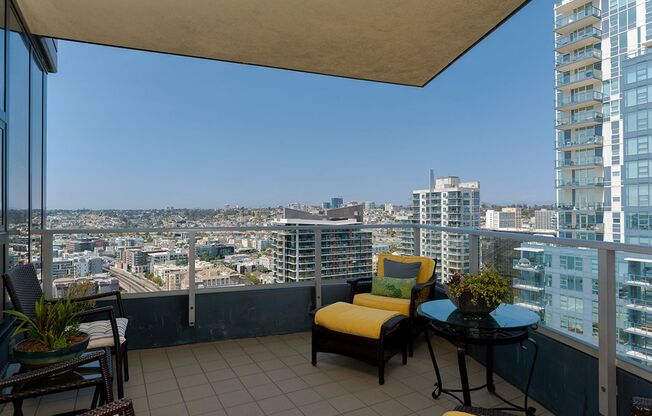 2 beds, 2 baths, $5,000, Unit 2805