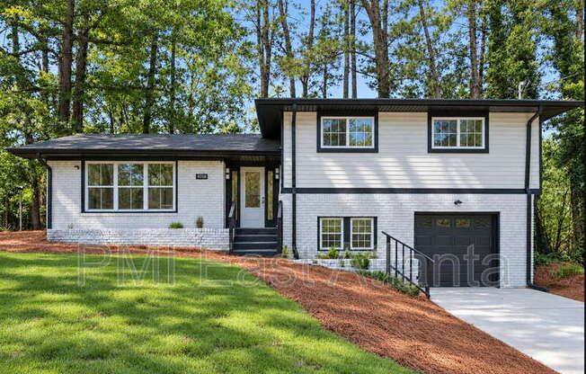 3025 MCKENZIE RD