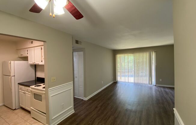 MOVE IN BY 4/30 AND GET $500 OFF THE FIRST MONTHS RENT
