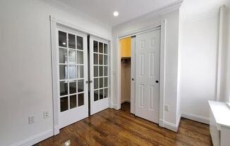 309 Mott St