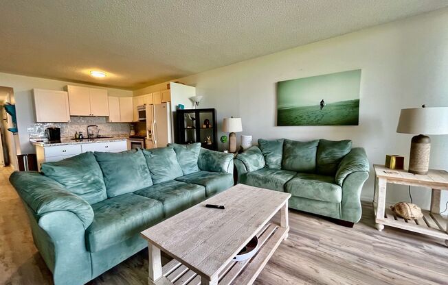 2 beds, 1.5 baths, $2,300