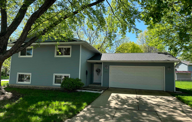 3438 CHALET VW LN NW