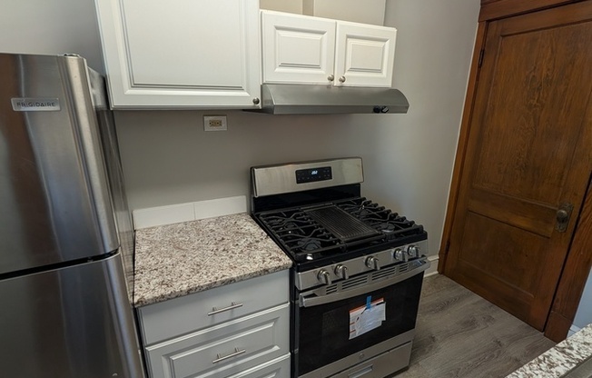 1313 W 93 ST