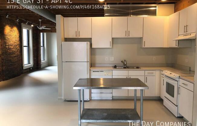 15 E Gay St