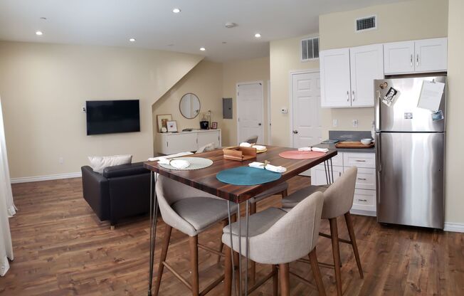 Glassell Park Apartments