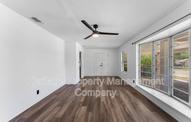 3614 VERSAILLES DR