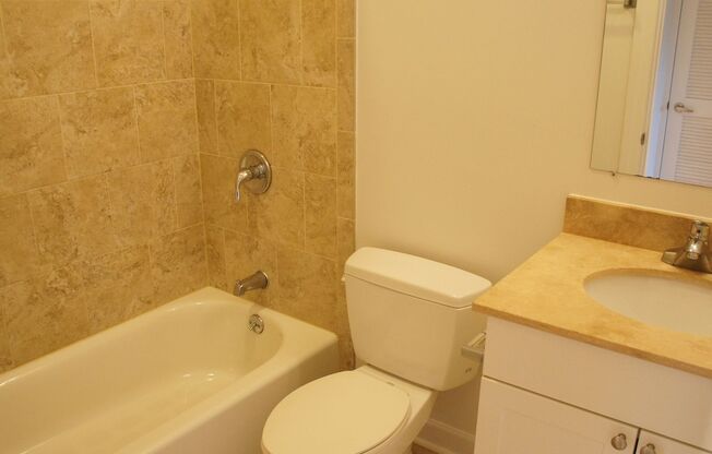 3 beds, 2 baths, 1,227 sqft, $2,695, Unit 32S