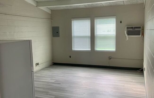 3722 S U.S. Highway 441