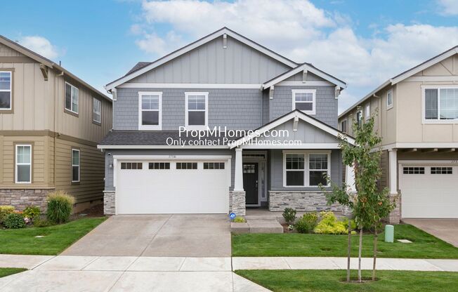 Elegant 4-Bedroom in South Cooper Mountain – Soaking Tub, Fireplace & More!