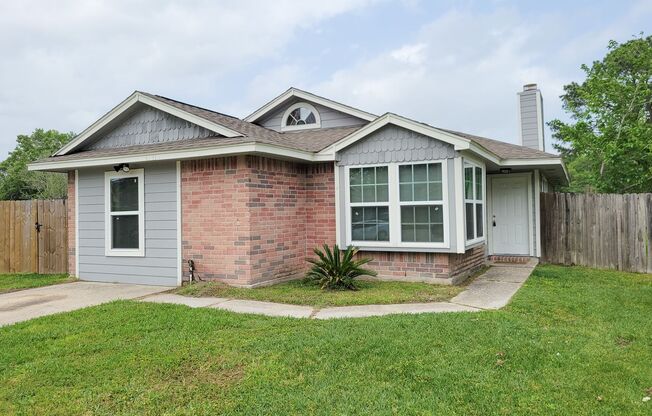 Beautiful 3 bedroom 2 bath home in Humble Texas. All new appliances, all new bathroom fixtures, carpet and paint. Ready for move in. Please call to schedule an appointment to view the property.